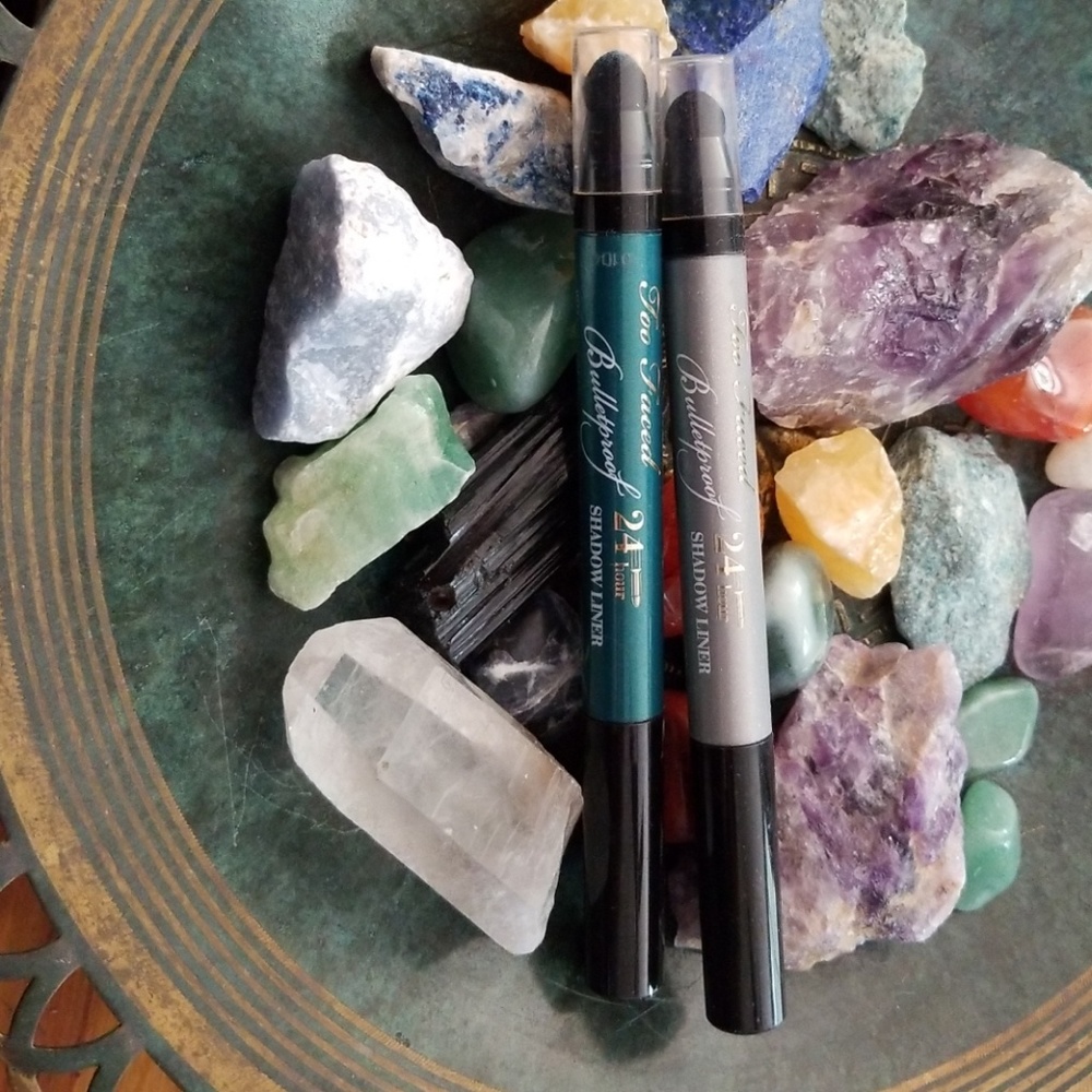 Too Faced bullet proof 24hr liner